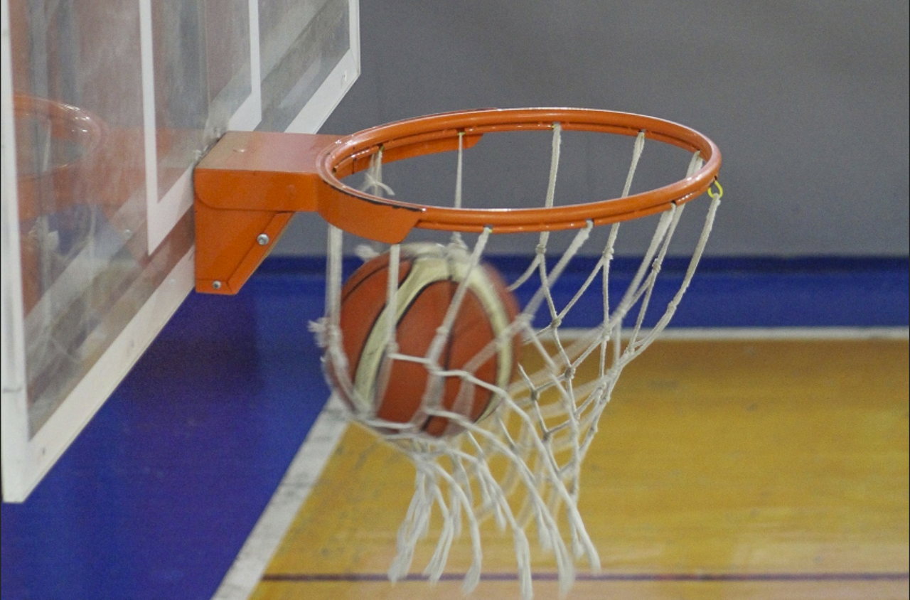 В чемпионате города по баскетболу определятся участники призовых мест