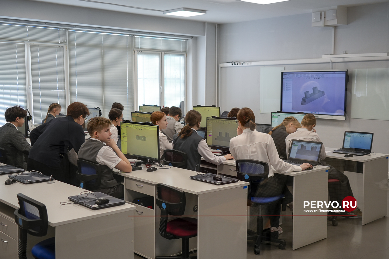 В минобре оценили подготовку будущих инженеров и медиков в Первоуральске
