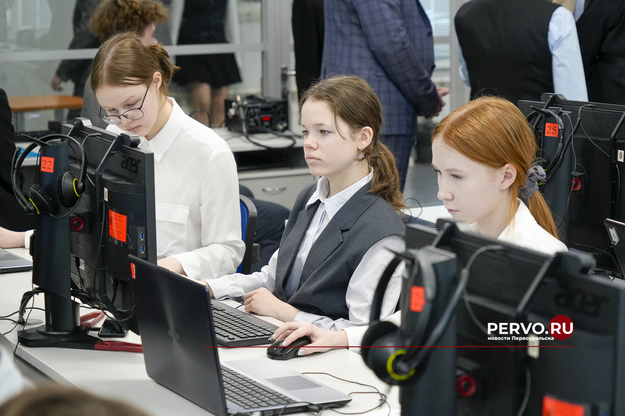В минобре оценили подготовку будущих инженеров и медиков в Первоуральске