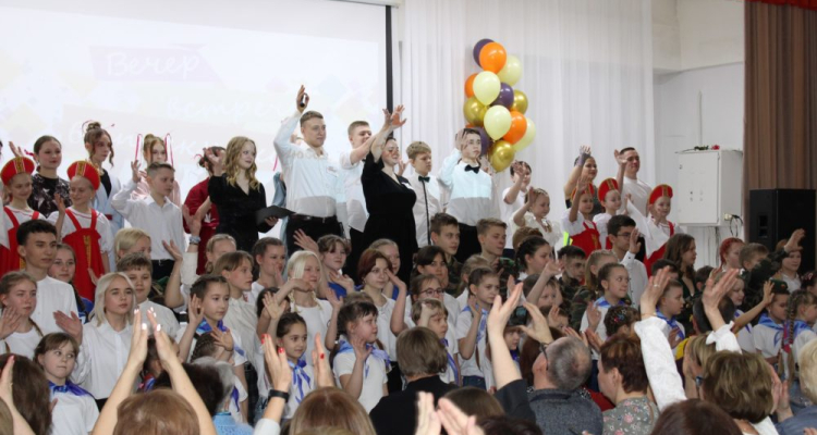 Две школы Первоуральска отметили юбилеи