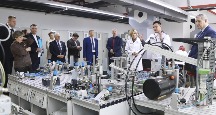 Председатели городских Дум посетили образовательный центр «Будущее Белой металлургии»