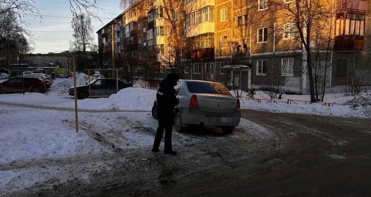 В Первоуральске ищут водителя, который сбил школьника и скрылся 