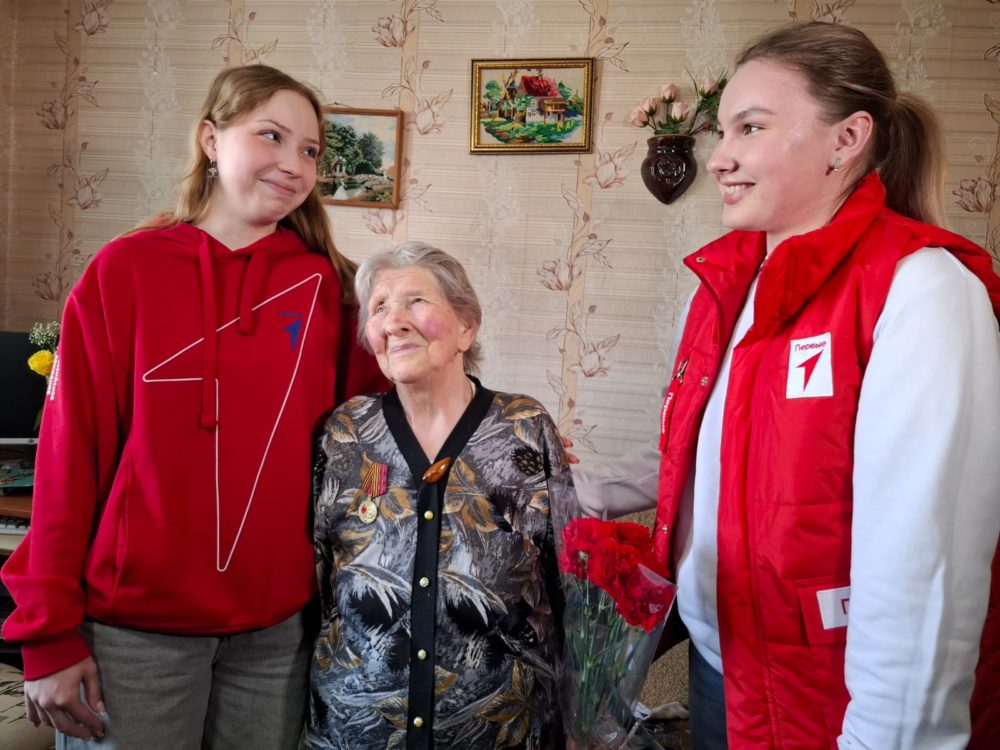 В городе продолжают вручать медали «80 лет Победы в Великой Отечественной войне»