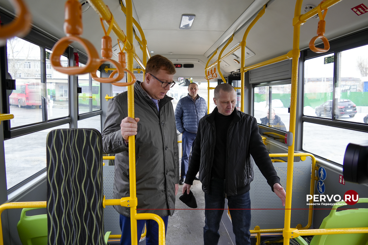 В Первоуральске на пригородную линию вывели новый автобус