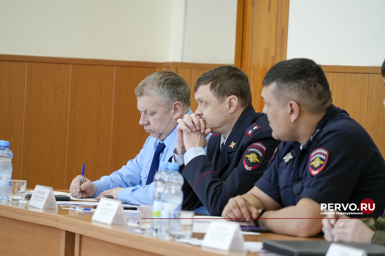 В администрации прошло совещание с участием замминистра Александром Клешниным