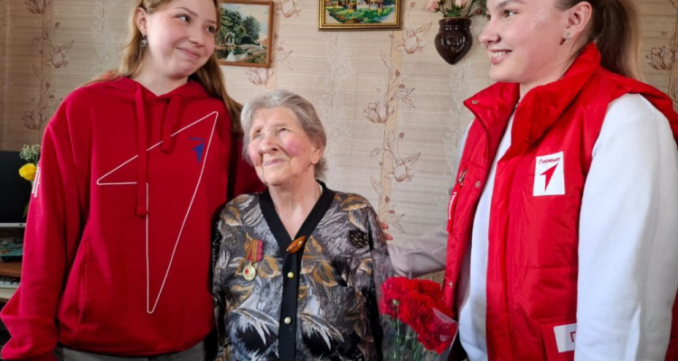 В городе продолжают вручать медали «80 лет Победы в Великой Отечественной войне»