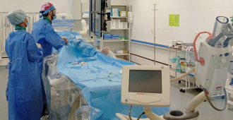 Хирурги Каменска-Уральского начали удалять тромбы из сосудов головного мозга