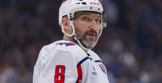 Овечкин забил 889-й гол в НХЛ и сократил отставание от Гретцки до пяти голов