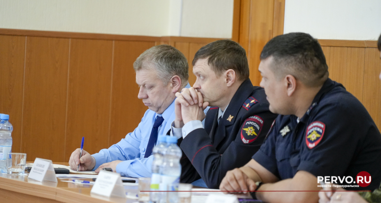 В администрации прошло совещание с участием замминистра Александром Клешниным