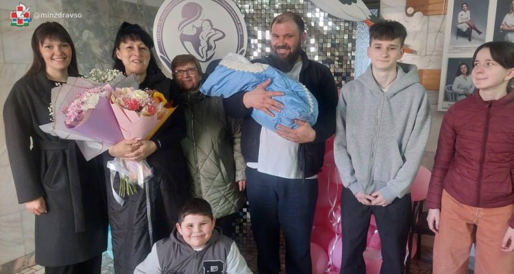 Многодетная мама назвала новорождённого Мелитоном Кантария