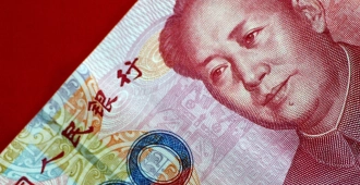 Китай резко снизил курс юаня из-за пошлин Трампа