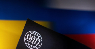 В Госдуме допустили подключение российских банков к SWIFT