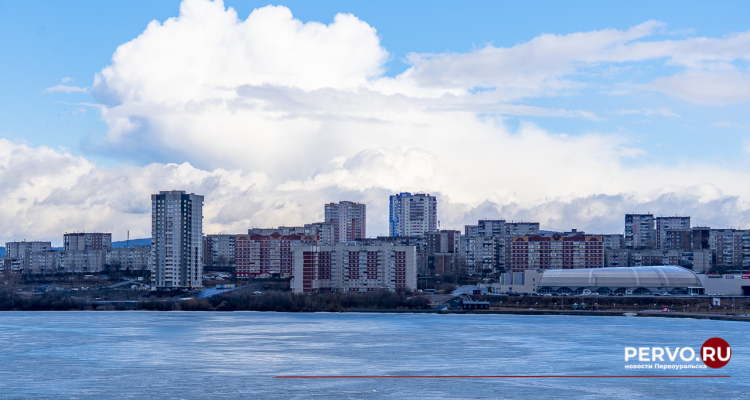 На Первоуральске в выходные ждут снег и потепление до +20