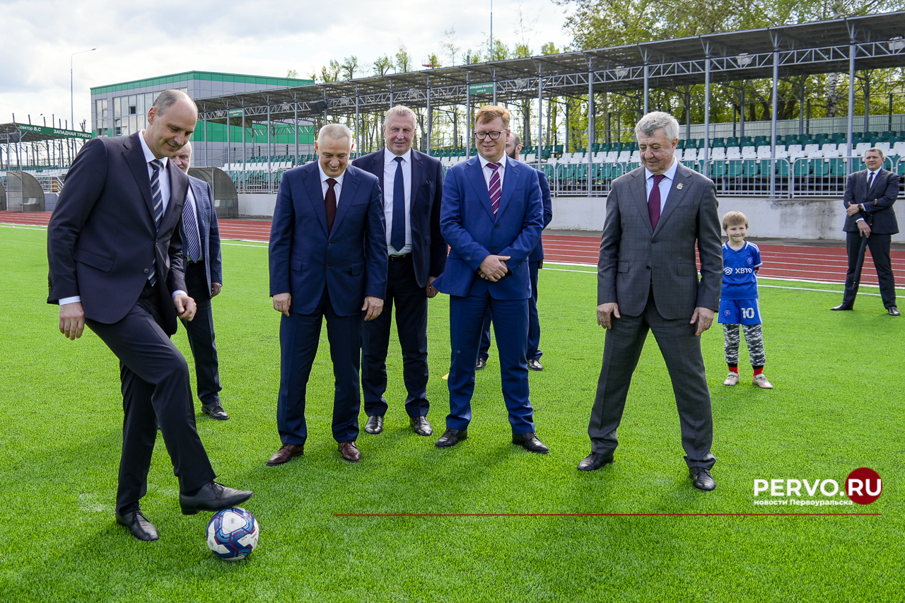 Денис Паслер посетил стадион «Хромпик»