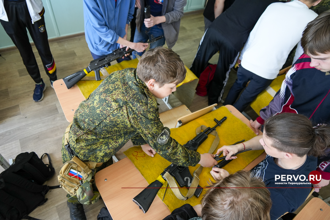 Сегодня в Первоуральске стартовали пятидневные военные сборы школьников