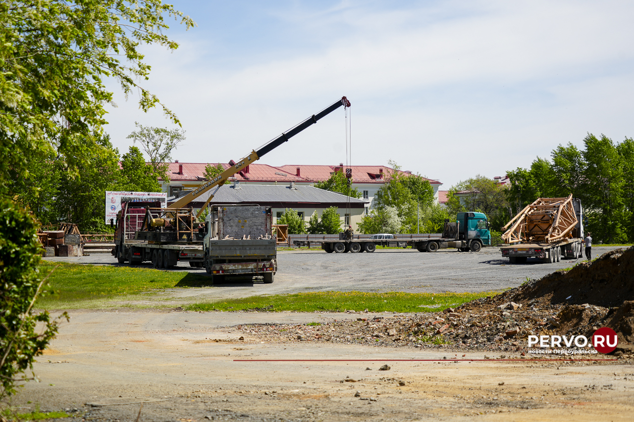 В Первоуральске приступили к строительству ледовой арены