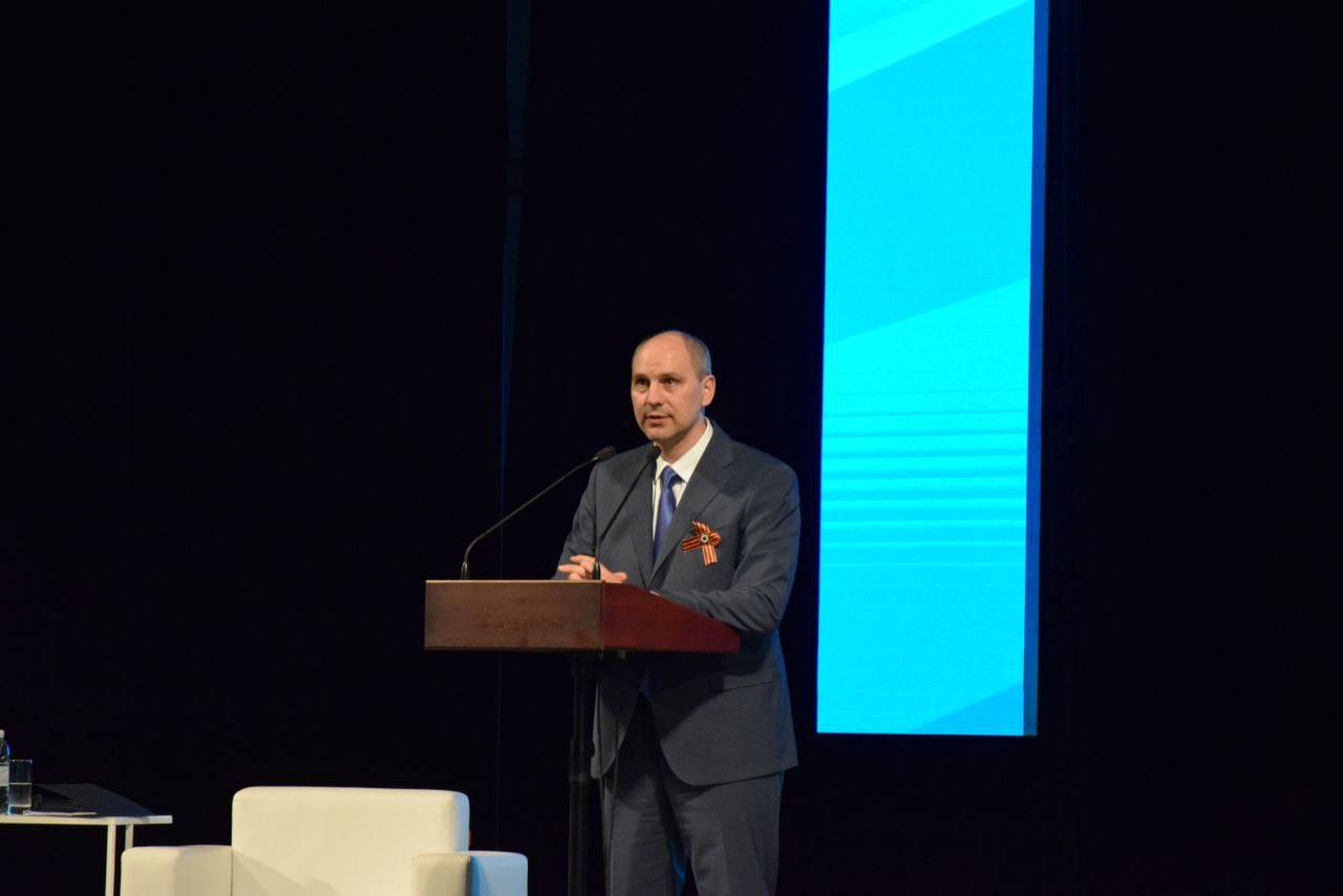 Денис Паслер провёл встречу с активистами «Единой России»