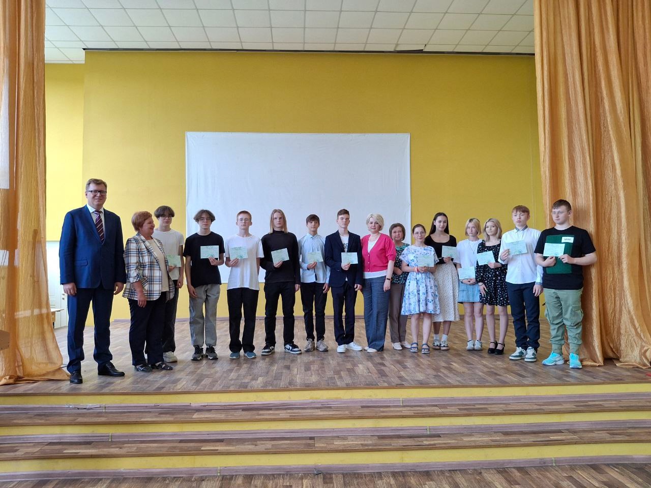 Вручение сертификатов участникам проекта «Моя первая профессия»