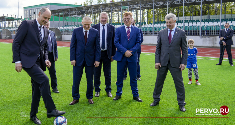 Денис Паслер посетил стадион «Хромпик»