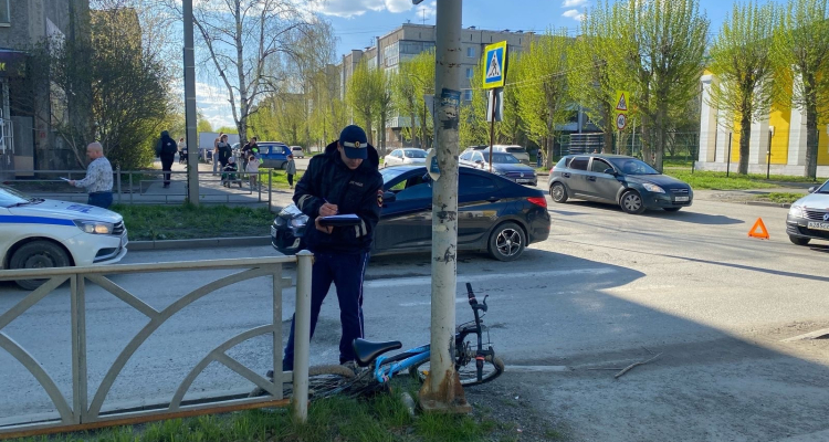На пешеходном переходе сбили юного велосипедиста