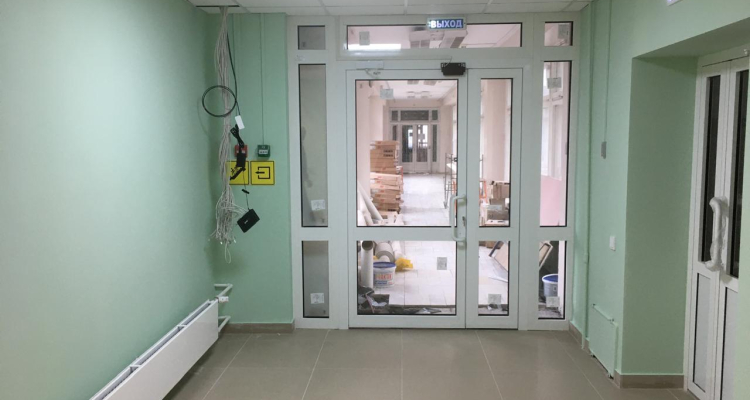 Благодаря национальному проекту поликлиники, ОВП и ФАП ремонтируются и благоустраиваются