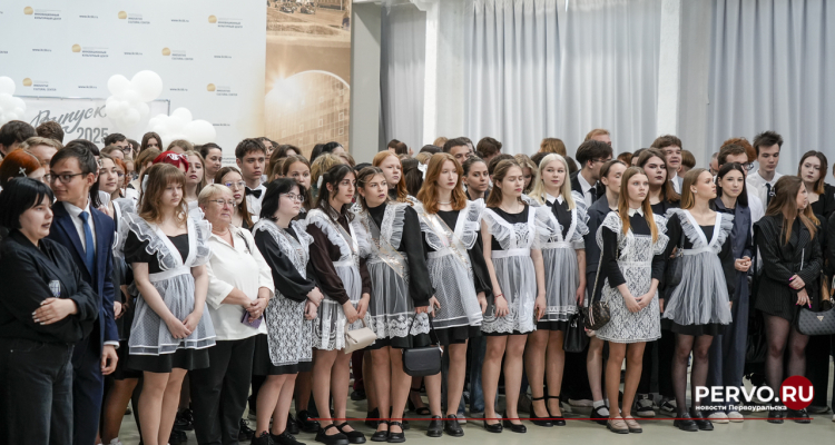 Выпускники колледжей рассматривают работу водителями и менеджерами по продажам