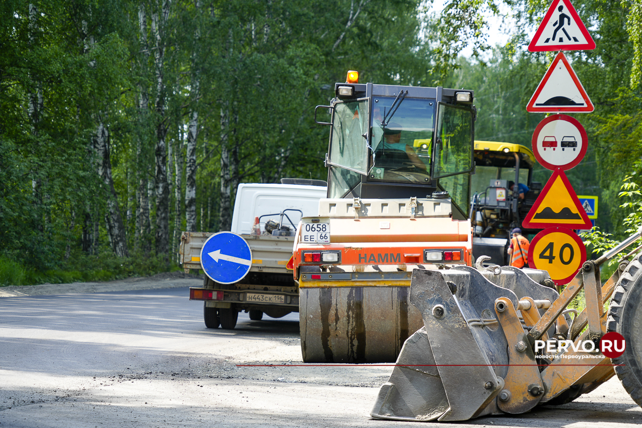 На Динасовском шоссе приступают к укладке второго слоя асфальта