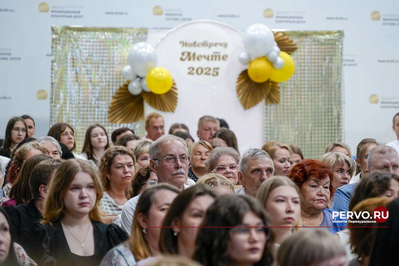 60 выпускников в Первоуральске получили медали I и II степени «За особые успехи в учении»