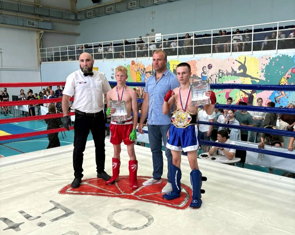 На выездных соревнованиях первоуральские кикбоксеры завоевали награды