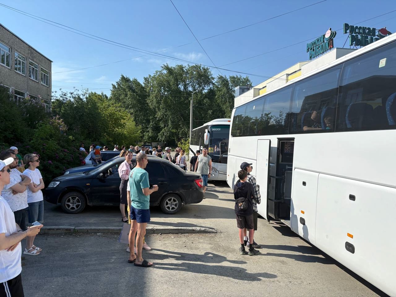 70 мальчишек и девчонок отправились в оздоровительный лагерь