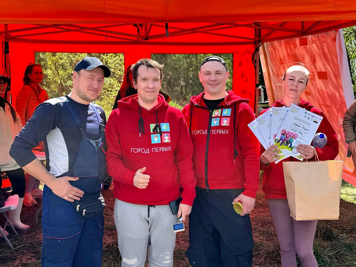 Волонтеры при поддержке ПНТЗ стали лидерами международных экологических соревнований