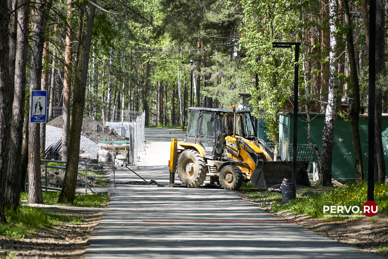 В Первоуральске в «Парке новой культуры» разобрали входную группу