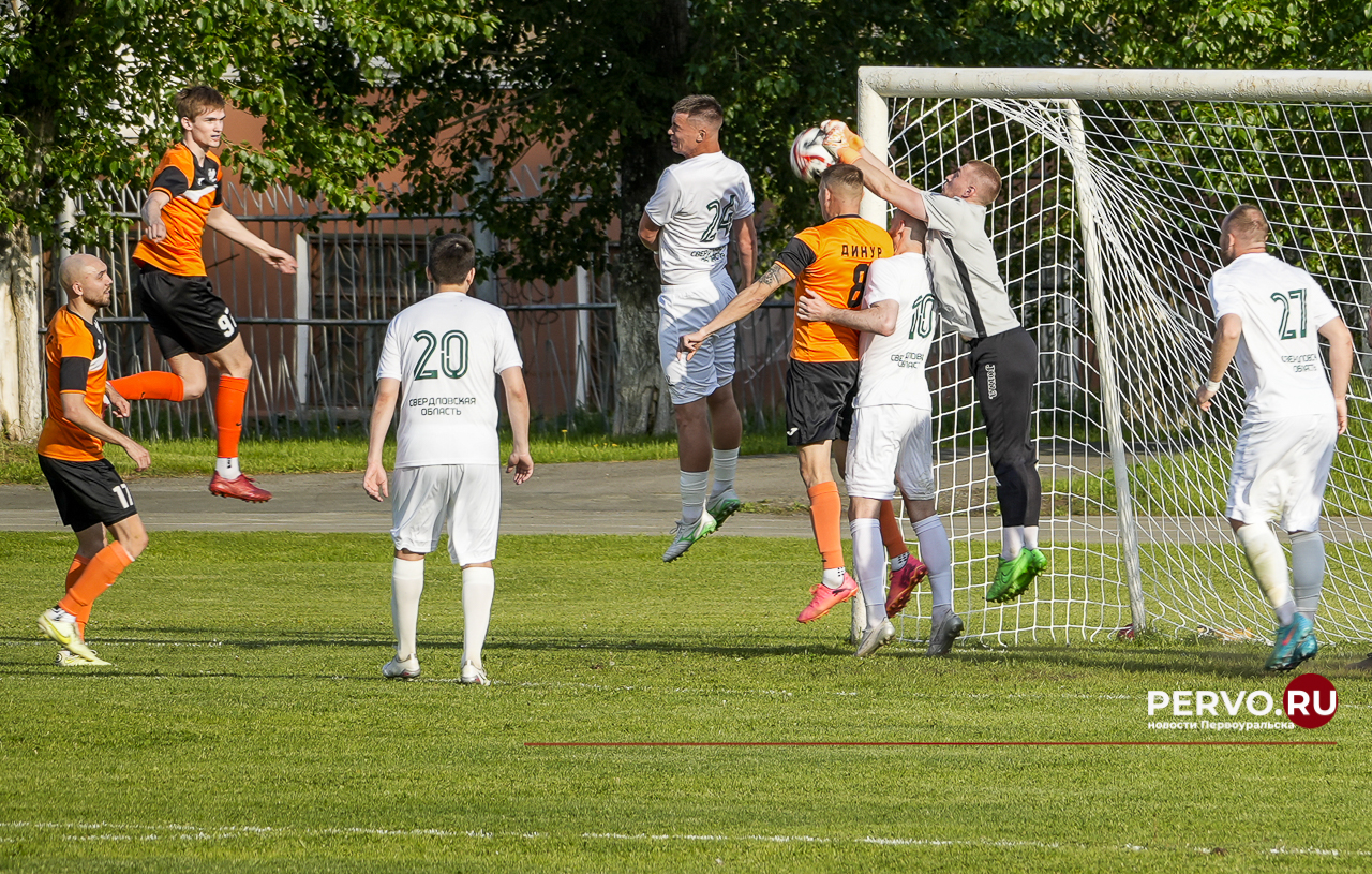 Первоуральское дерби закончилось победой «Динура»