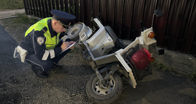 Управление мопедом в состоянии опьянения завершилось ДТП