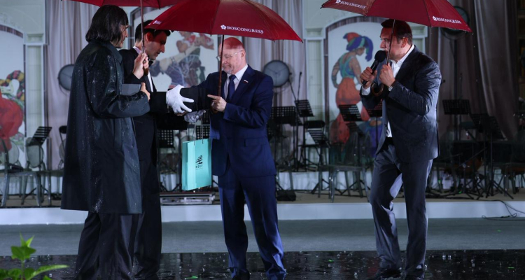 ГК «Полипласт» удостоена премии «Чемпион» за вклад в развитие хоккея в России