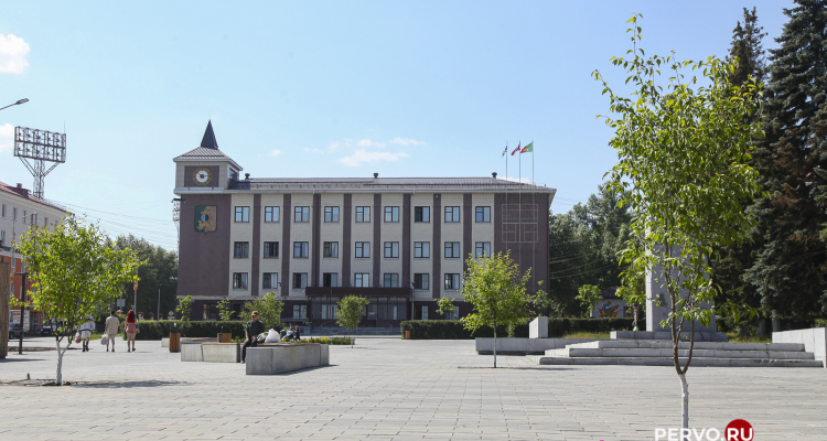 Депутатам рассказали о деятельности комиссии по делам несовершеннолетних