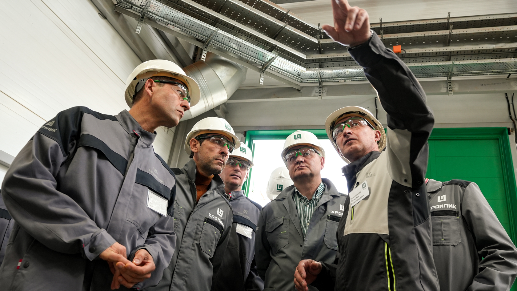 В Первоуральске делегация торговых представителей посетила завод «Хромпик» в преддверии ИННОПРОМ-2025