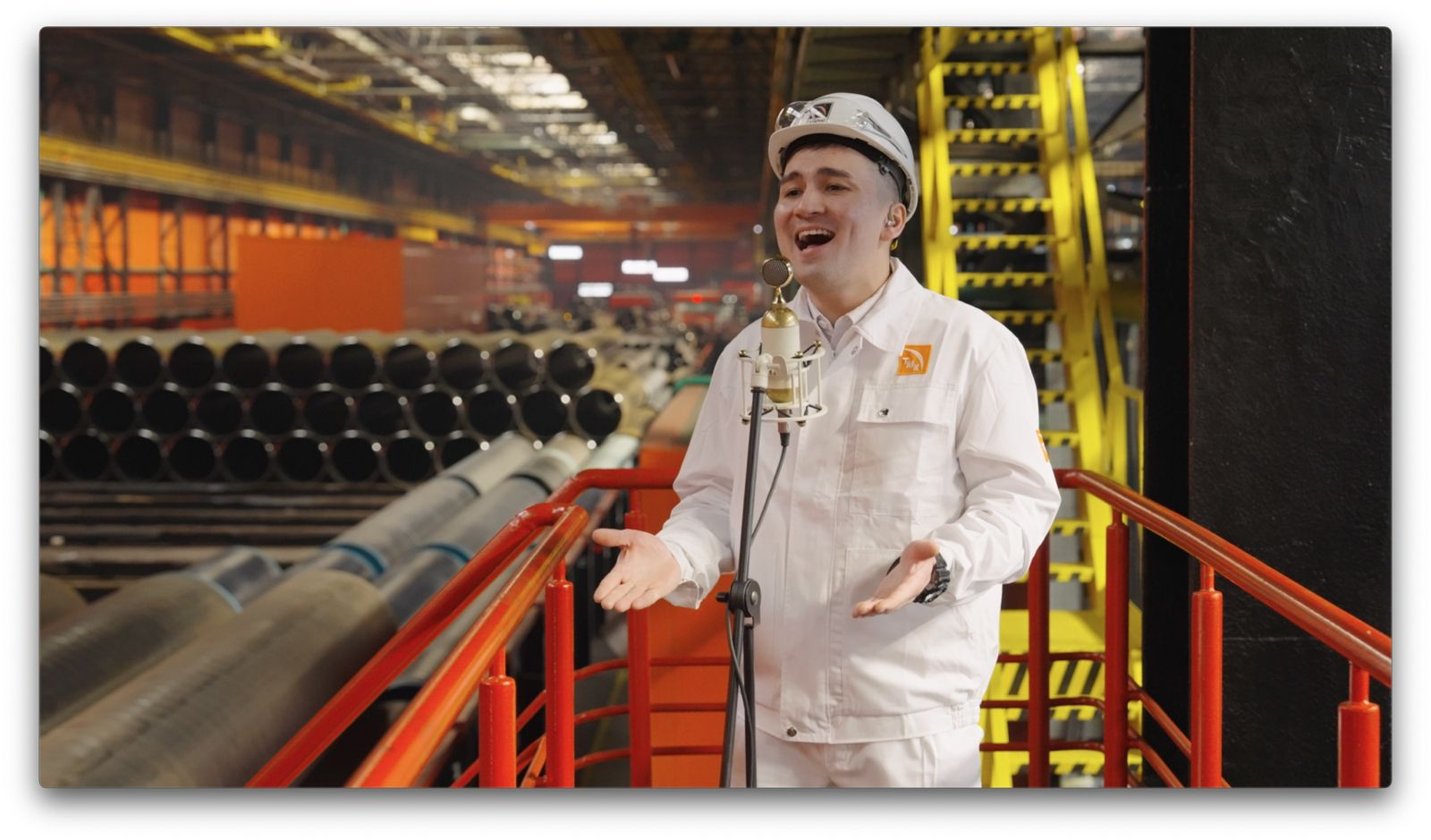 ТМК ко Дню металлурга презентовала песню из известного кинофильма в исполнении заводчан