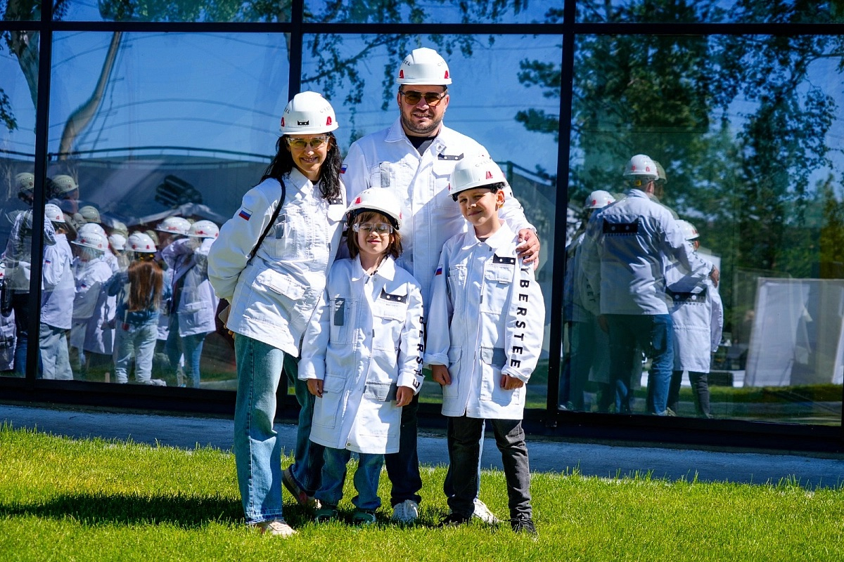 Первоуральск: Компания CYBERSTEEL отметила 5-летие Киберметаллургии