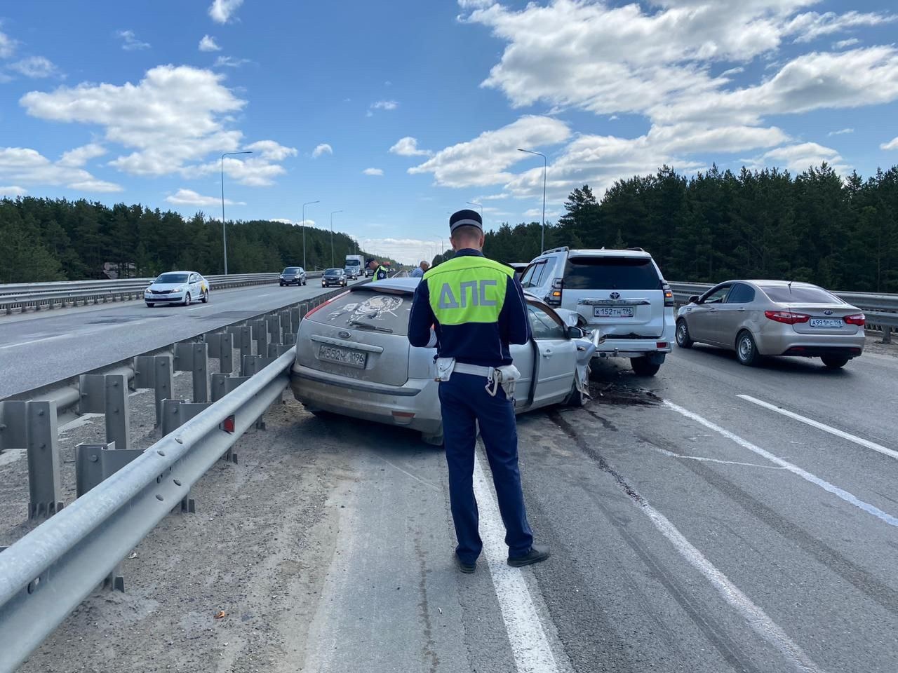 На федеральной трассе Пермь - Екатеринбург произошло два серьёзных ДТП