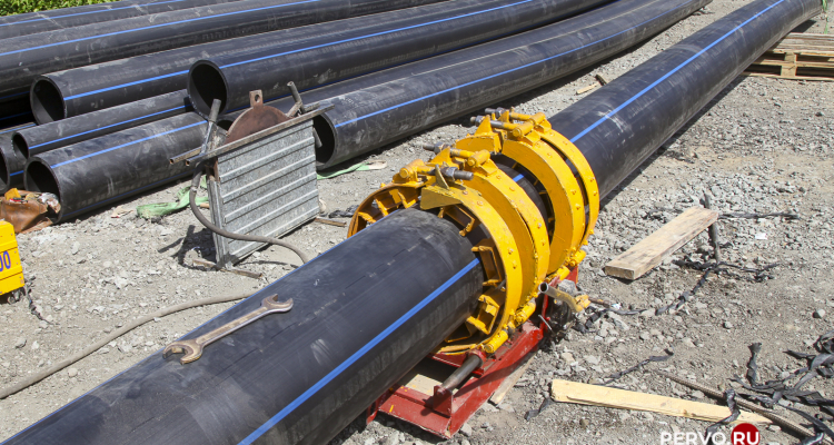 В 7 и 8 микрорайонах проходит масштабная перекладка трубопровода ХВС