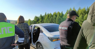 Екатеринбуржец зарезал таксистку и несколько часов ездил на машине с ее телом в салоне