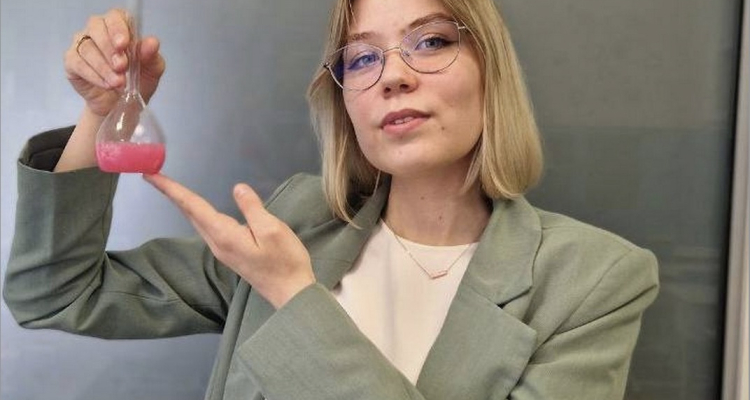 Педагог из Первоуральска вышла в полуфинал Всероссийского телешоу