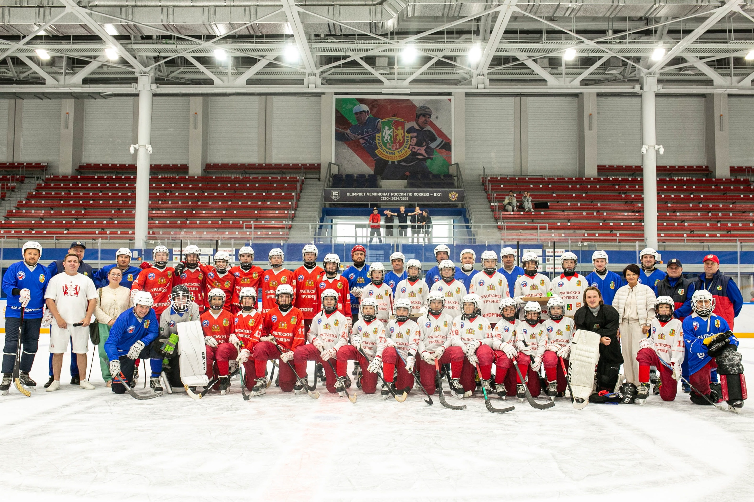 В День физкультурника встретились два поколения спортсменов