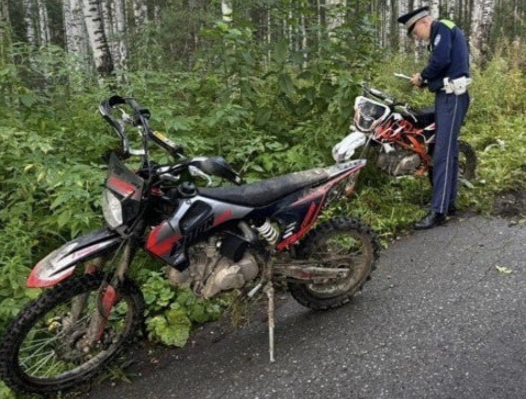 Несовершеннолетние мотоциклисты спровоцировали ДТП