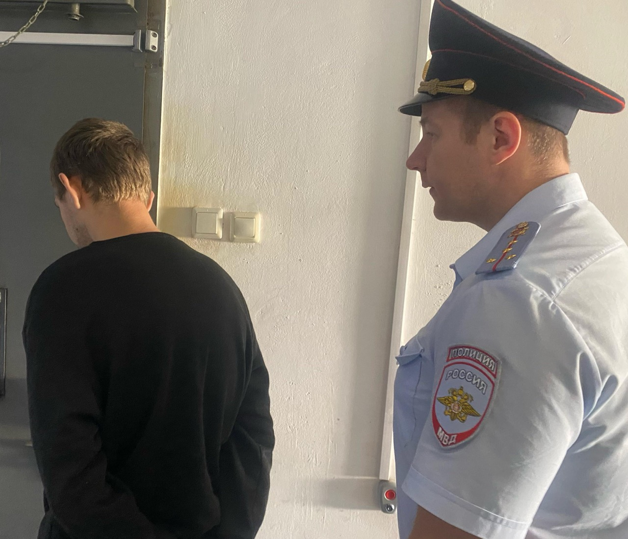 Сыщики задержали жителя Новосибирска за пособничество аферистам