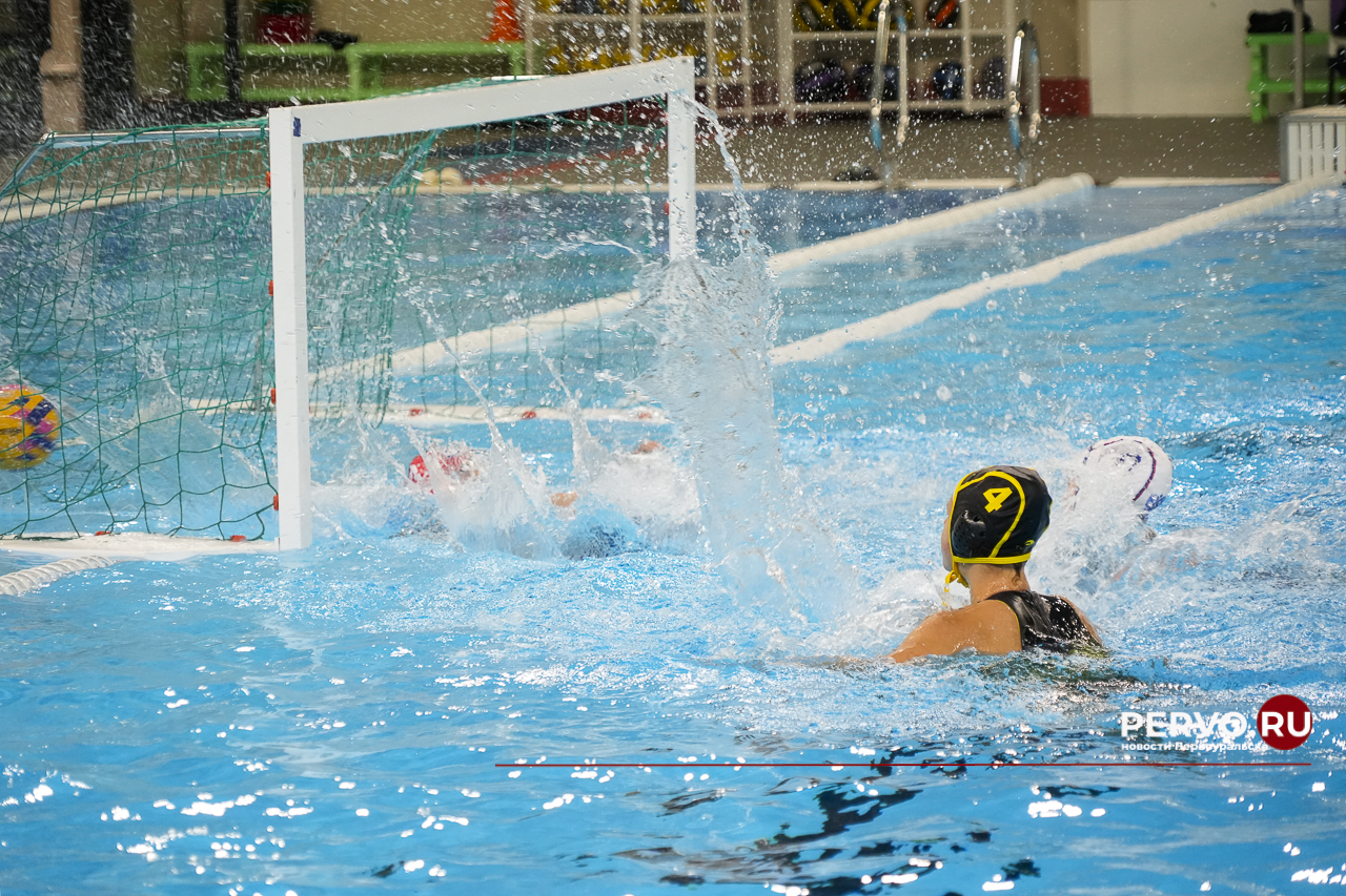 В Первоуральске «Евразия» провела товарищеский матч с молодёжной сборной России