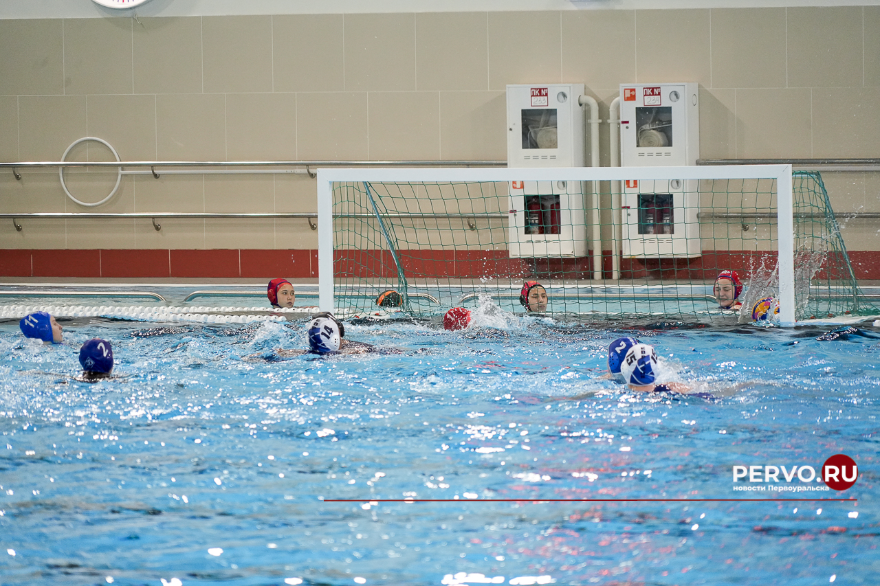 В Первоуральске «Евразия» провела товарищеский матч с молодёжной сборной России