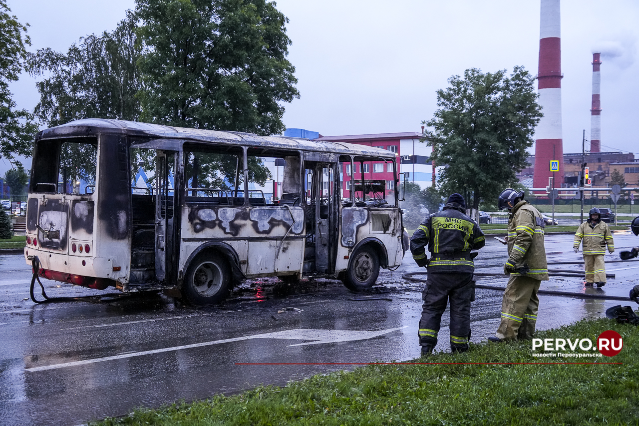 ‼️В Первоуральске сгорел пассажирский автобус