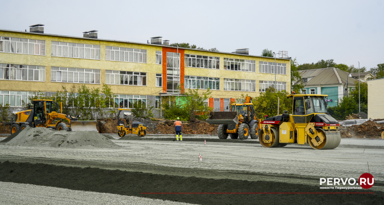 В городе обновляют школьные стадионы и создают условия для спортивного развития детей